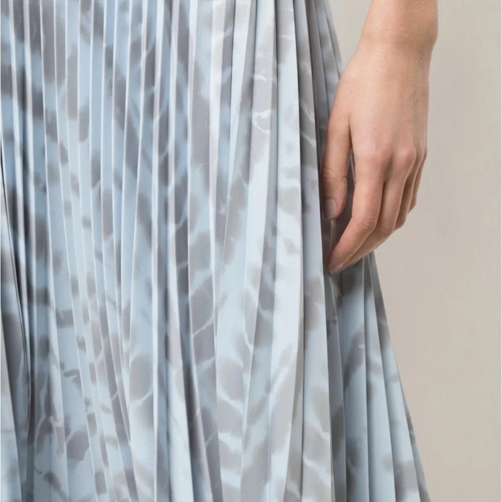 🩵 Proenza Schouler Light Blue and Gray Tie Dye Pleated Midi Skirt - Picture 5 of 11